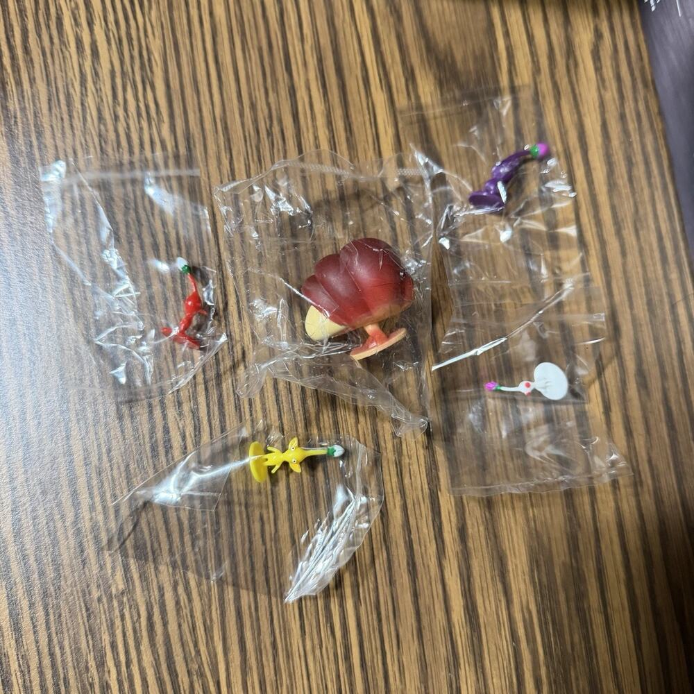 Pikmin 2 Nintendo GameCube 2004 Agatsuma Figures SEALED Breadbug And Bud Pikmin